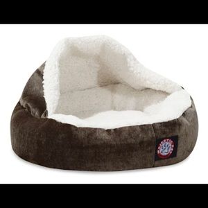 Majestic Pet Villa Storm Canopy Bed (Large)